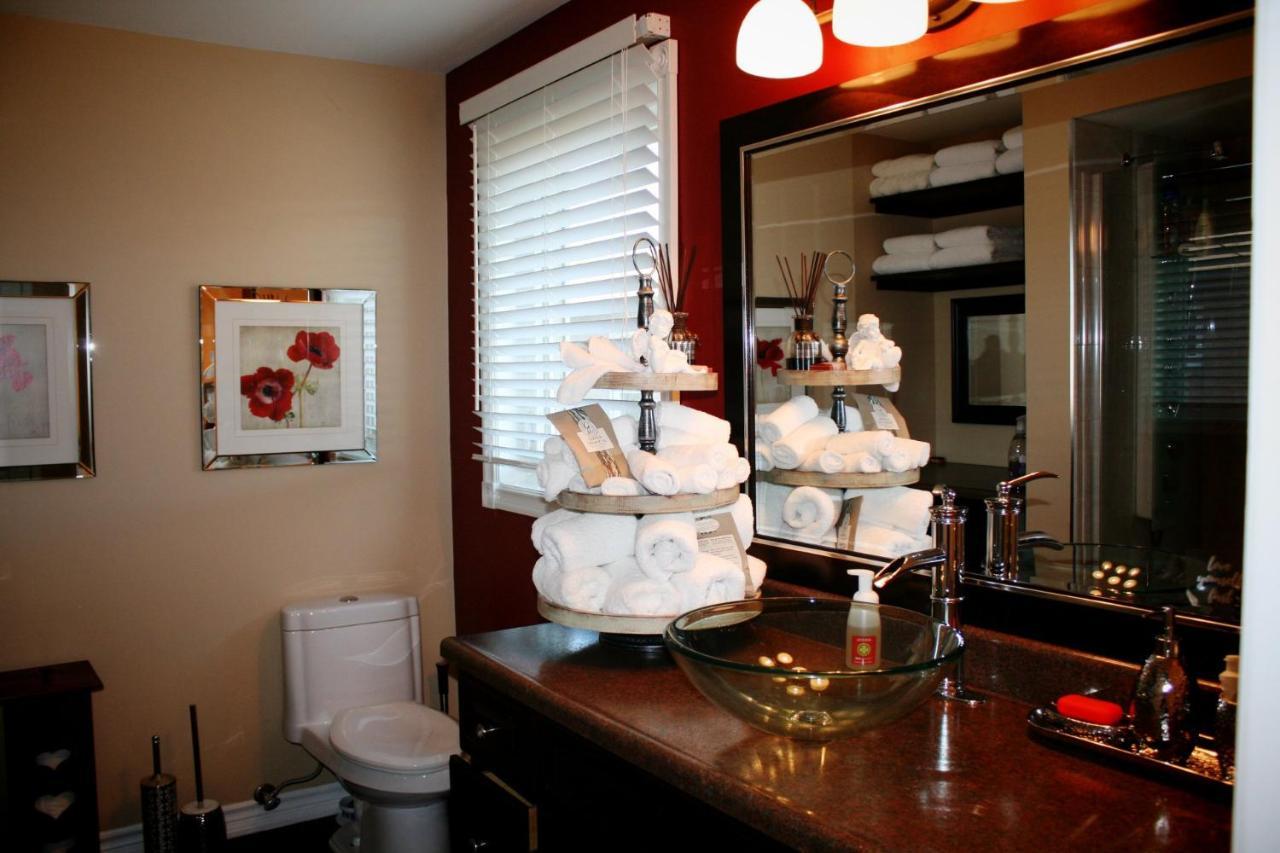 The Tartan House Bed & Breakfast Ajax Exterior photo